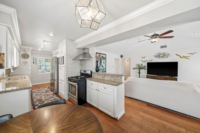 10723 Wickersham Lane, Houston, TX 77042