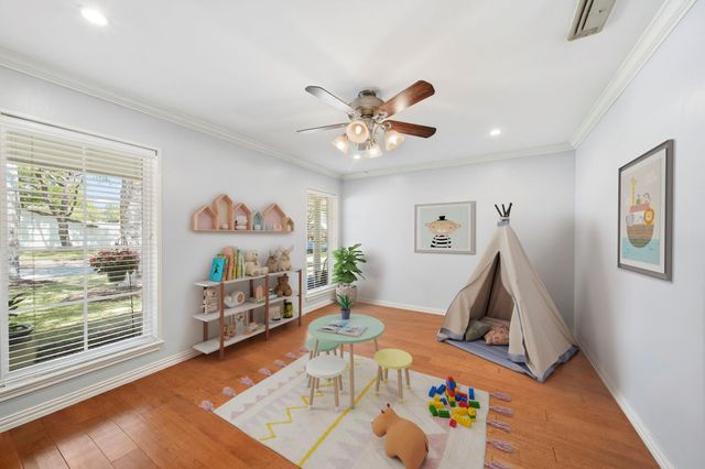 10723 Wickersham Lane, Houston, TX 77042