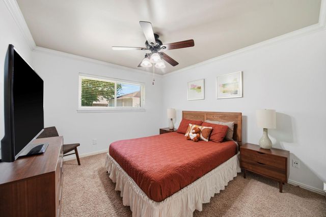 10723 Wickersham Lane, Houston, TX 77042