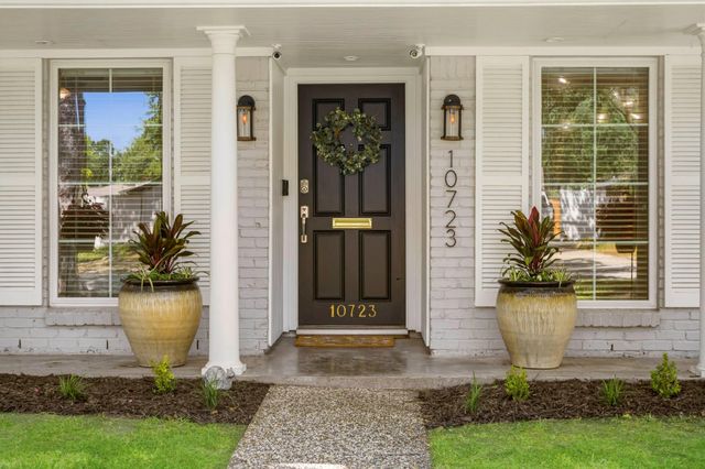 10723 Wickersham Lane, Houston, TX 77042