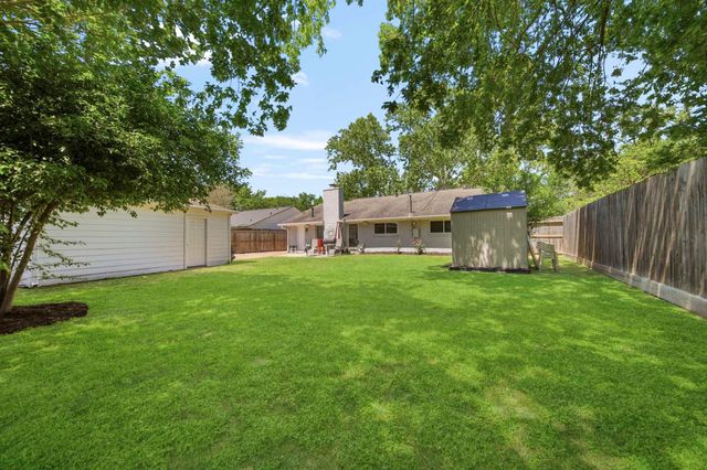 10723 Wickersham Lane, Houston, TX 77042