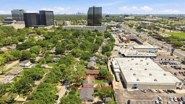 10723 Wickersham Lane, Houston, TX 77042