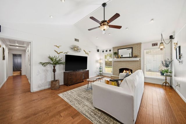 10723 Wickersham Lane, Houston, TX 77042