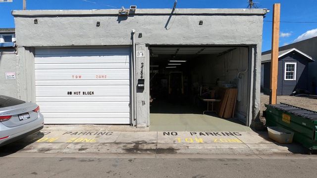 812 Lisbon Ave, Oakland, CA 94601