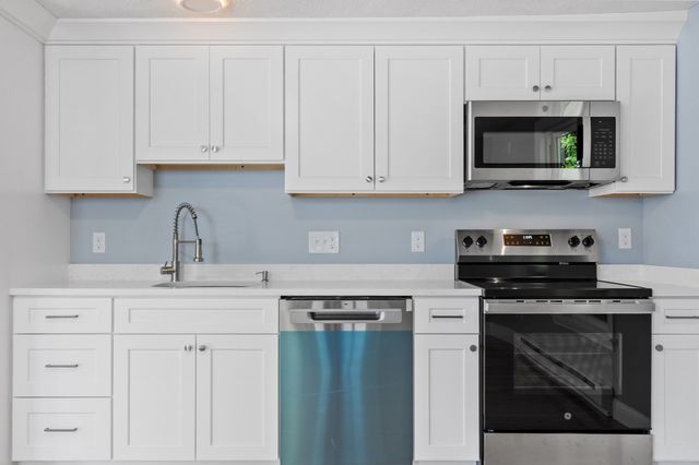 18 Valley Road, Lynn, MA 01902