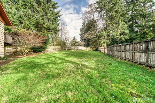 29836 6th Avenue S, Federal Way, WA 98003