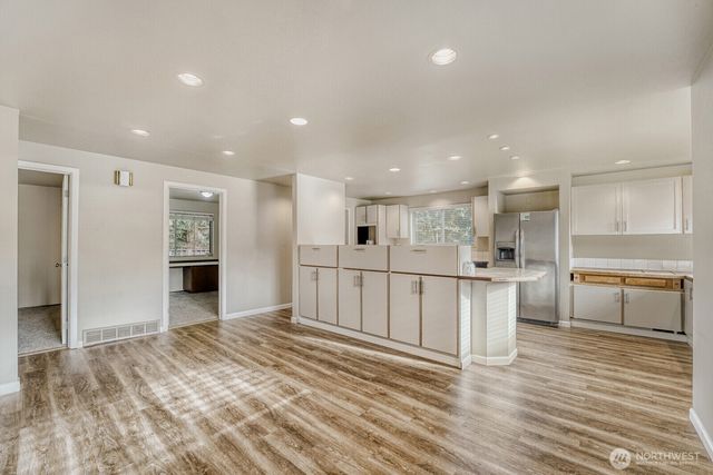 29836 6th Avenue S, Federal Way, WA 98003