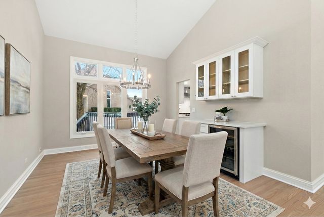 4711 Snapjack Circle, Naperville, IL 60564