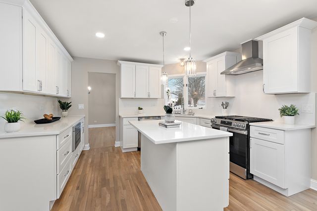 4711 Snapjack Circle, Naperville, IL 60564