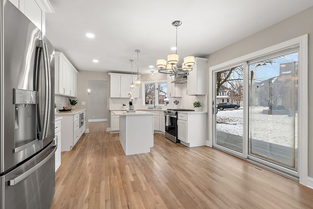 4711 Snapjack Circle, Naperville, IL 60564