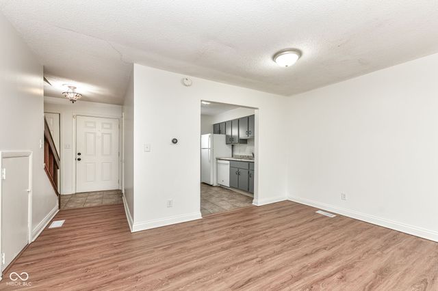 4458 Abby Creek Lane, Indianapolis, IN 46205