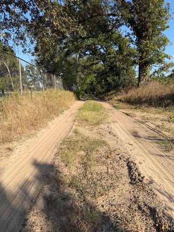 10392 Fm 859, Edgewood, TX 75117