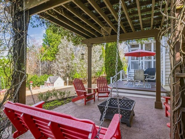 105 Muses Mill Court, Holly Springs, NC 27540