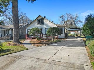 1004 Mccall Avenue, Conroe, TX 77301