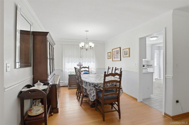5 Oak Ridge Drive, New Windsor, NY 12553