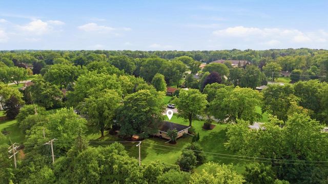 W154N8216 Valley View DRIVE, Menomonee Falls, WI 53051