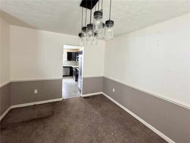 1021 Livorno Dr, Collier Twp, PA 15071