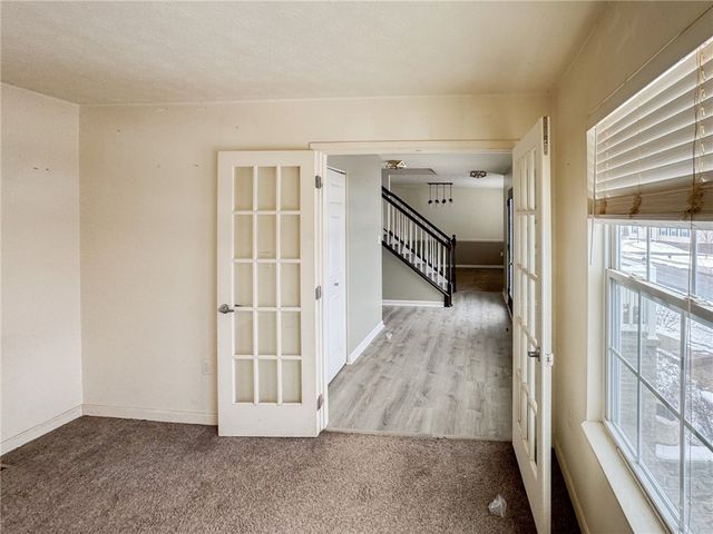 1021 Livorno Dr, Collier Twp, PA 15071