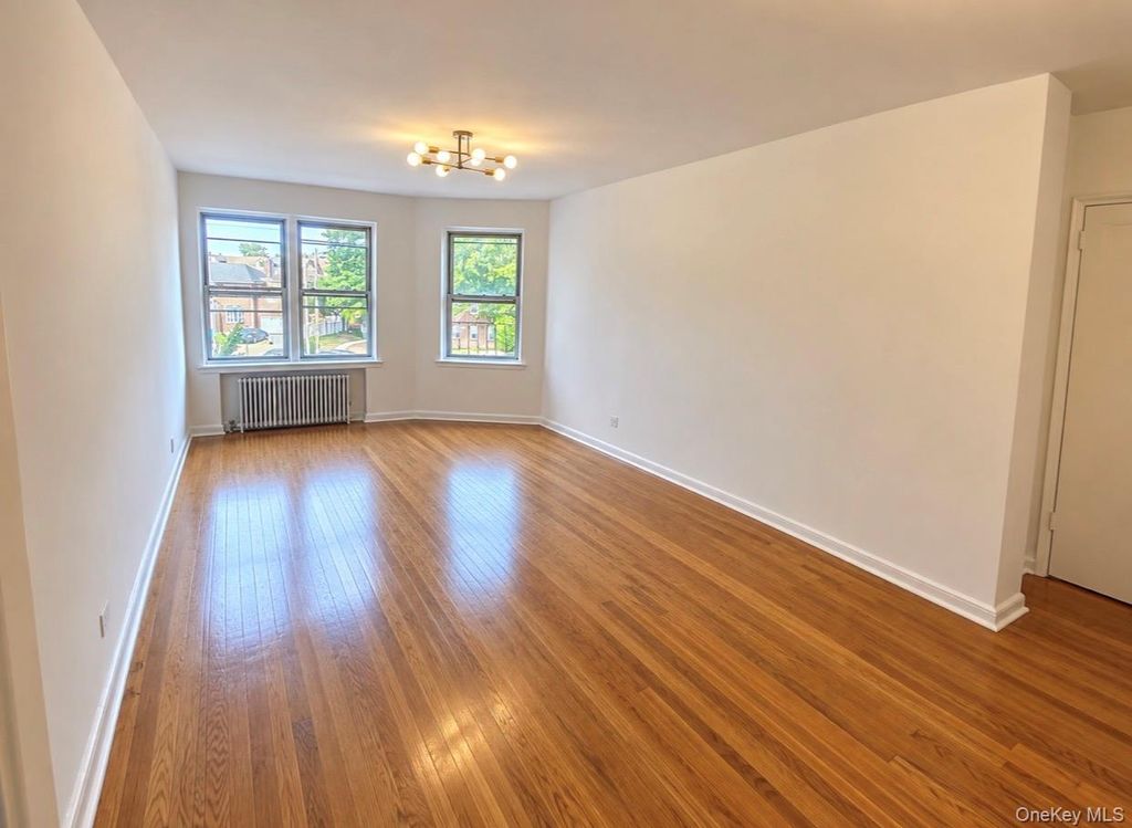 78-05 141st Street 2L, Kew Garden Hills, NY 11367 — photo 4