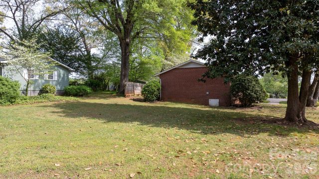 326 Tanner Street, Rutherfordton, NC 28139