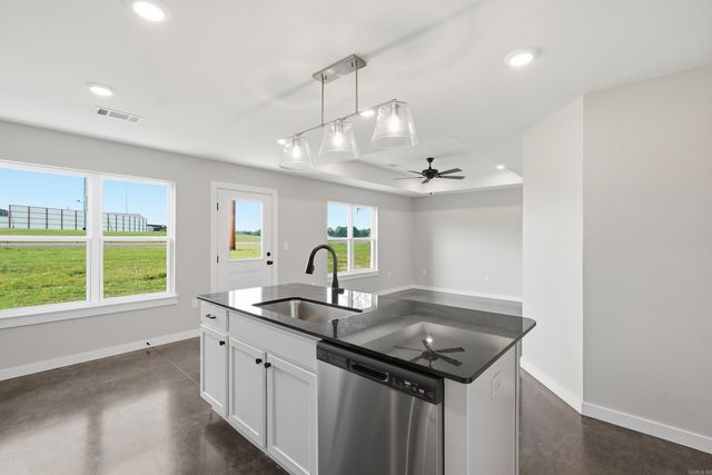 106 Parkway Avenue, Morrilton, AR 72110
