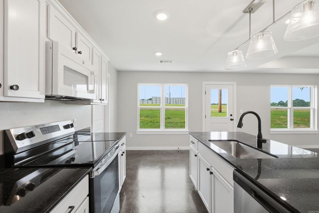 106 Parkway Avenue, Morrilton, AR 72110