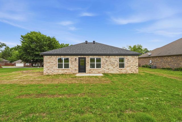 106 Parkway Avenue, Morrilton, AR 72110