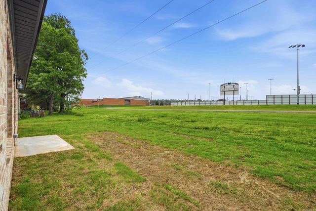 106 Parkway Avenue, Morrilton, AR 72110