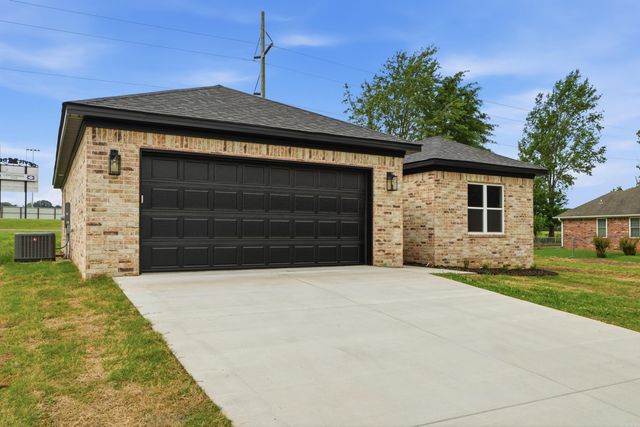 106 Parkway Avenue, Morrilton, AR 72110