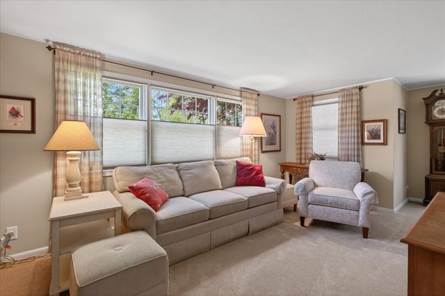 3130 S Lakeshore Drive, Shoreham Vllg, MI 49085