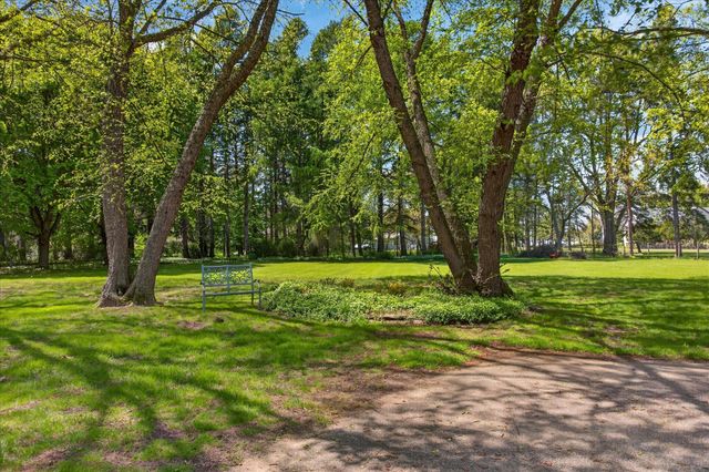 3130 S Lakeshore Drive, Shoreham Vllg, MI 49085