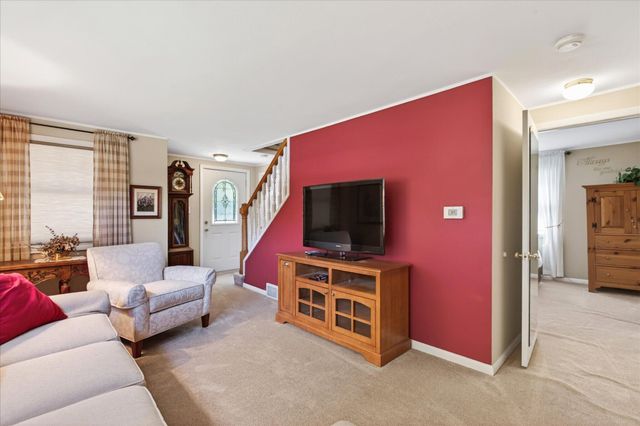 3130 S Lakeshore Drive, Shoreham Vllg, MI 49085