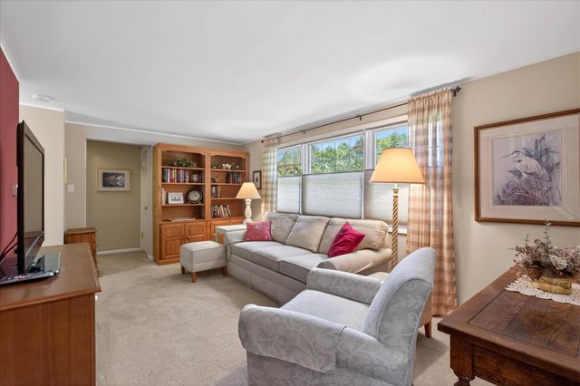 3130 S Lakeshore Drive, Shoreham Vllg, MI 49085