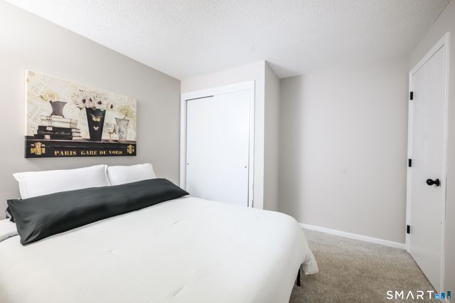 17 Lyme Street, Windsor, CT 06095