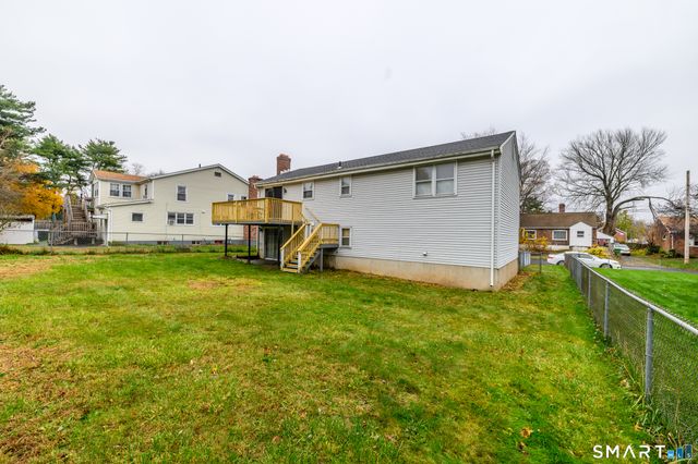 17 Lyme Street, Windsor, CT 06095