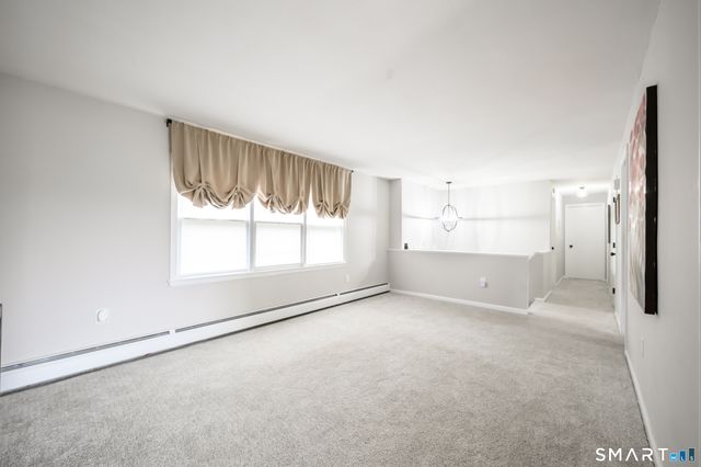 17 Lyme Street, Windsor, CT 06095