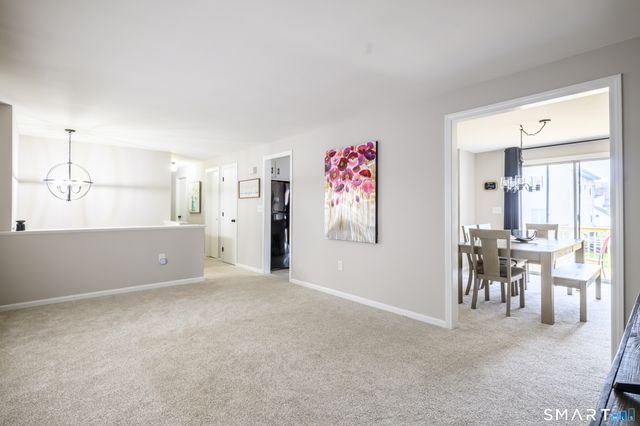 17 Lyme Street, Windsor, CT 06095