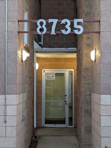 8735 W CATHERINE Avenue 8, Chicago, IL 60656