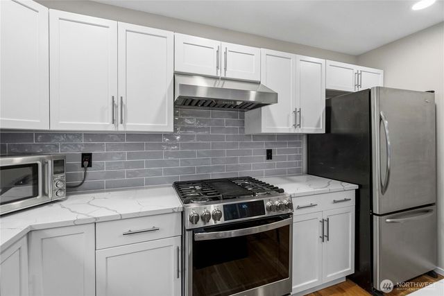 25010 235th Court SE, Maple Valley, WA 98038