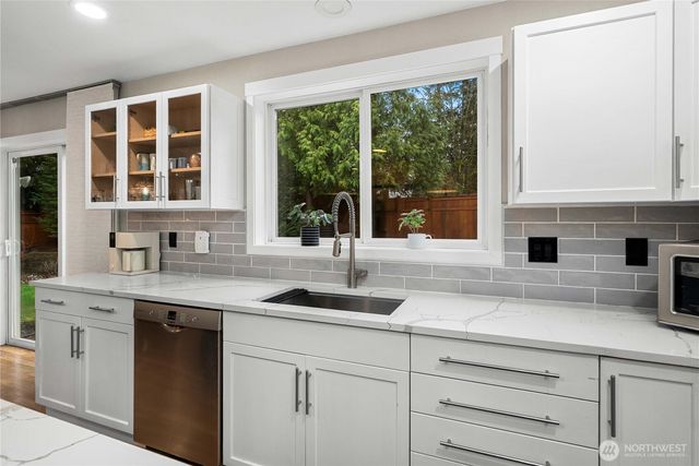 25010 235th Court SE, Maple Valley, WA 98038