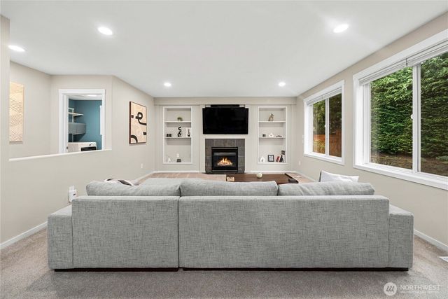 25010 235th Court SE, Maple Valley, WA 98038