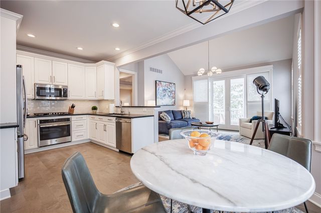 14 Connemara Drive, Pittsford, NY 14534