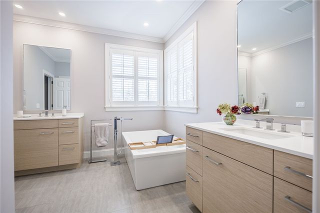 14 Connemara Drive, Pittsford, NY 14534