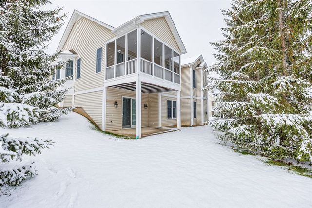 14 Connemara Drive, Pittsford, NY 14534