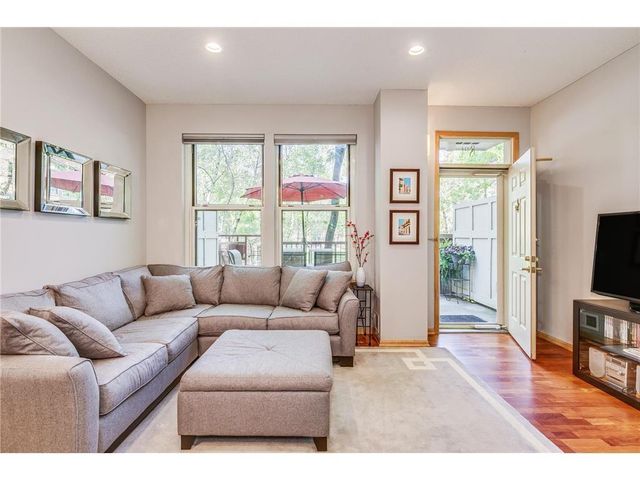 560 N 2nd Street 114, Minneapolis, MN 55401