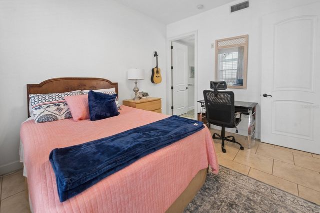 325 NW 14TH STREET 205, Gainesville, FL 32603