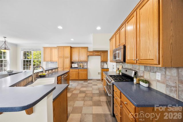 432 Pinnacle Lane, Huntersville, NC 28078