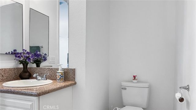 756 S 8th, Colton, CA 92324