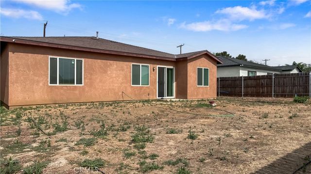756 S 8th, Colton, CA 92324