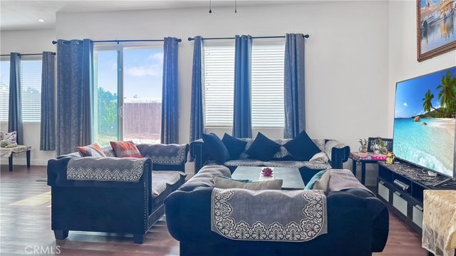 756 S 8th, Colton, CA 92324
